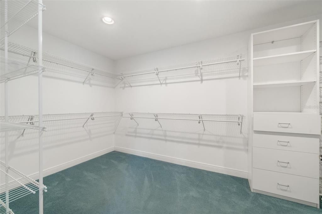 For Sale: $445,000 (3 beds, 2 baths, 2394 Square Feet)
