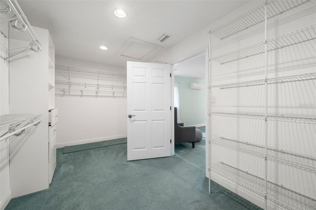 For Sale: $445,000 (3 beds, 2 baths, 2394 Square Feet)