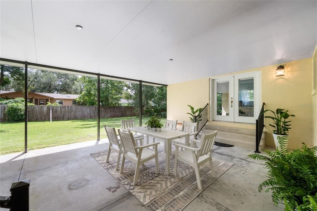 For Sale: $445,000 (3 beds, 2 baths, 2394 Square Feet)
