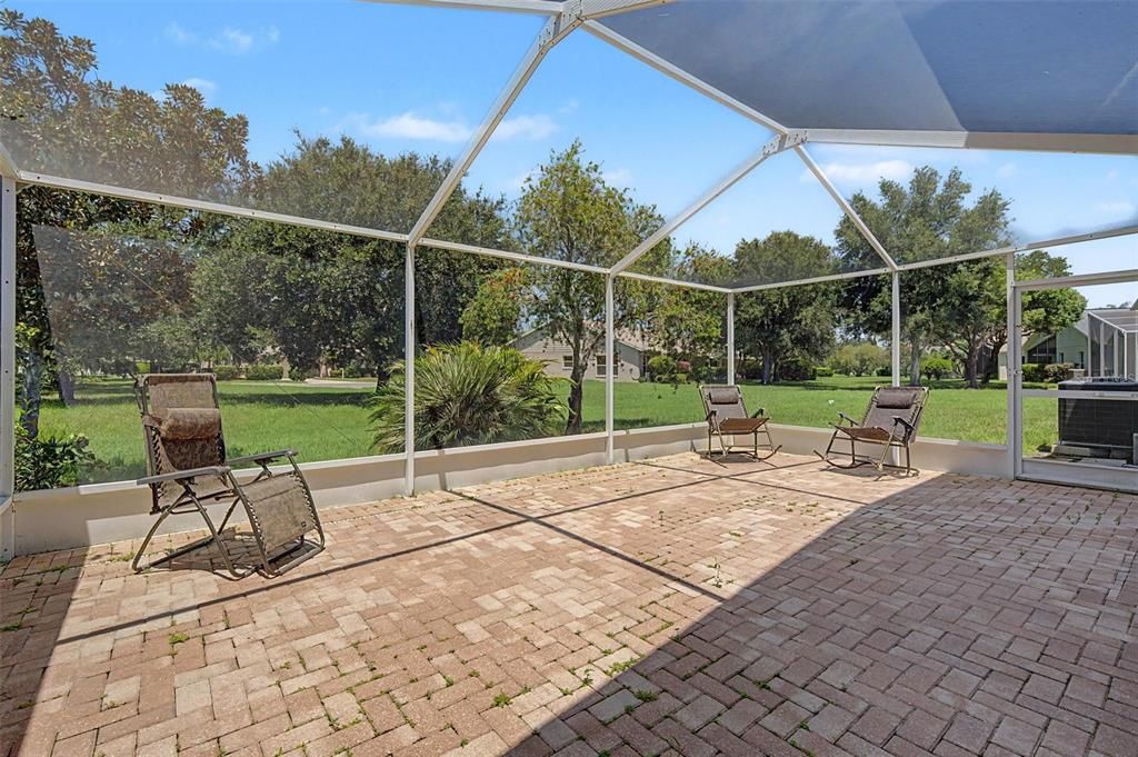 For Sale: $375,000 (3 beds, 2 baths, 2032 Square Feet)