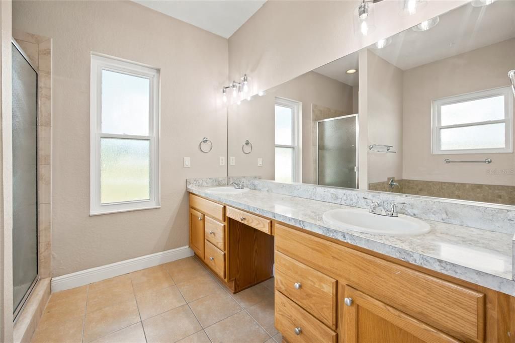 En Venta: $349,900 (3 camas, 2 baños, 2160 Pies cuadrados)