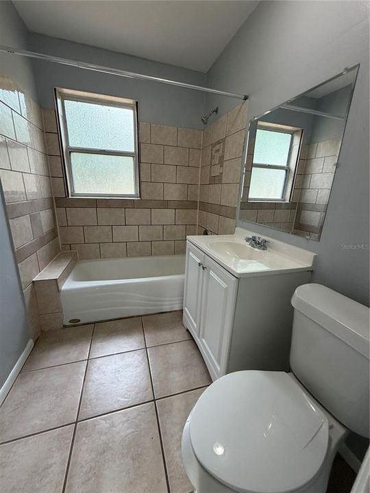 For Rent: $1,549 (2 beds, 1 baths, 784 Square Feet)