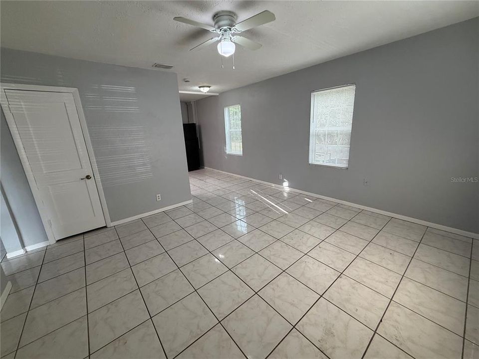 For Rent: $1,549 (2 beds, 1 baths, 784 Square Feet)