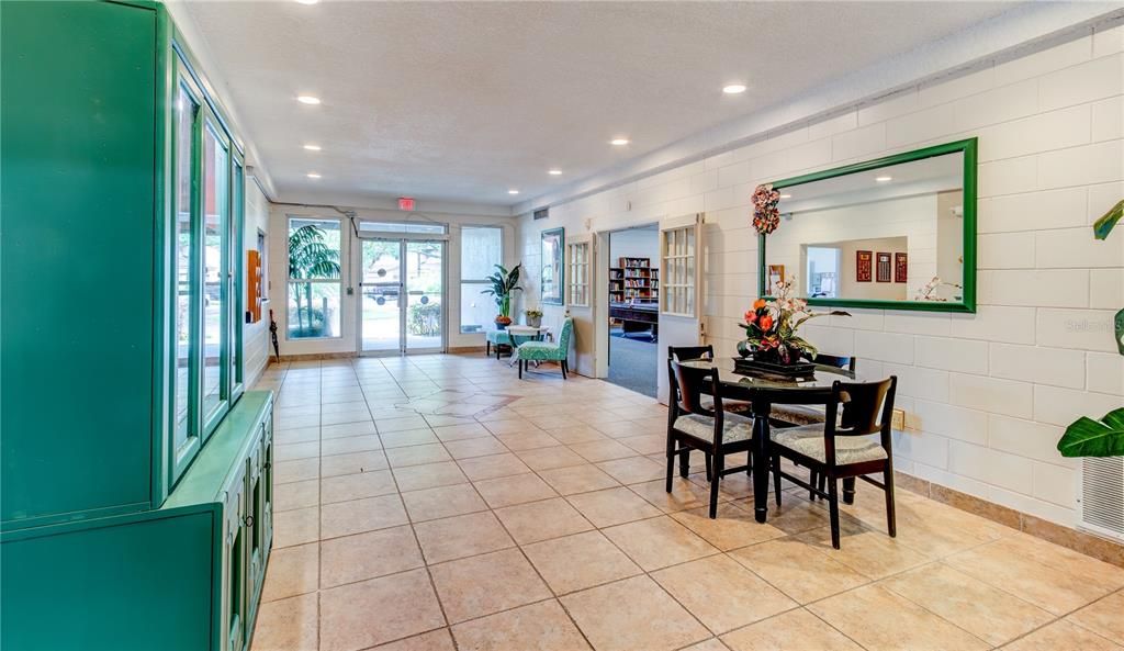 For Sale: $345,000 (3 beds, 2 baths, 1721 Square Feet)