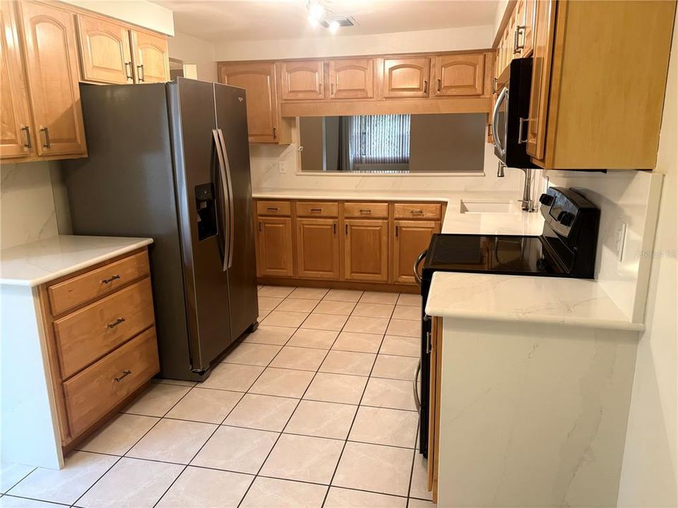 For Sale: $345,000 (3 beds, 2 baths, 1721 Square Feet)