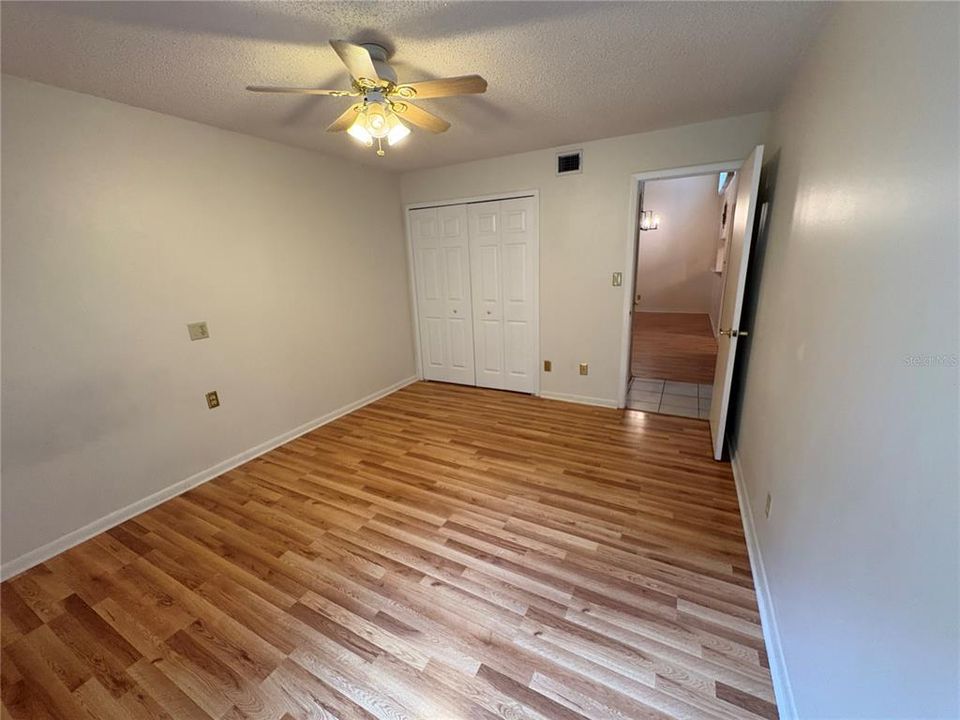 For Sale: $345,000 (3 beds, 2 baths, 1721 Square Feet)