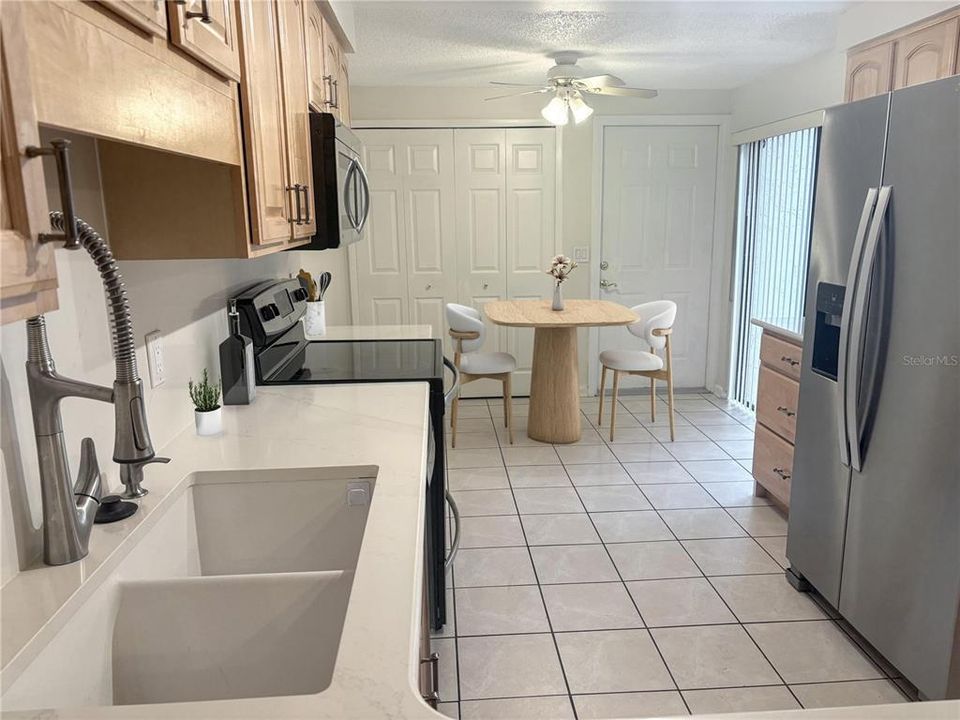 For Sale: $345,000 (3 beds, 2 baths, 1721 Square Feet)