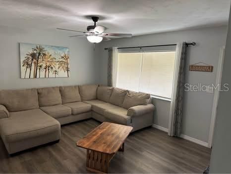 For Sale: $499,900 (5 beds, 2 baths, 1588 Square Feet)