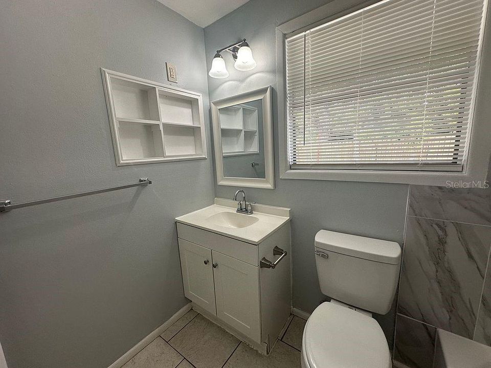 For Sale: $499,900 (5 beds, 2 baths, 1588 Square Feet)