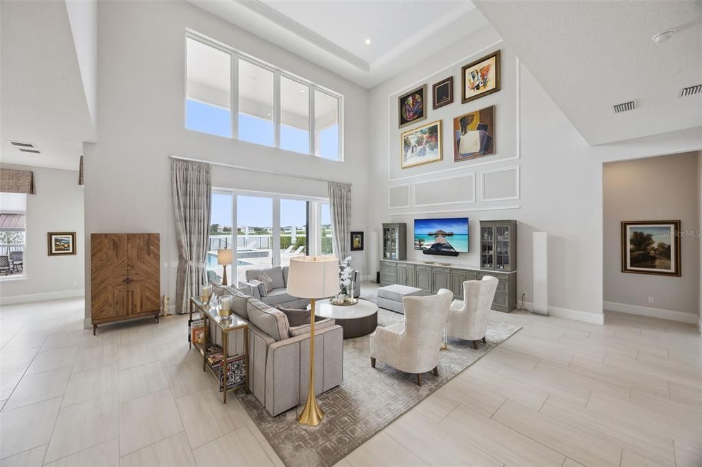 En Venta: $3,995,000 (5 camas, 6 baños, 5783 Pies cuadrados)