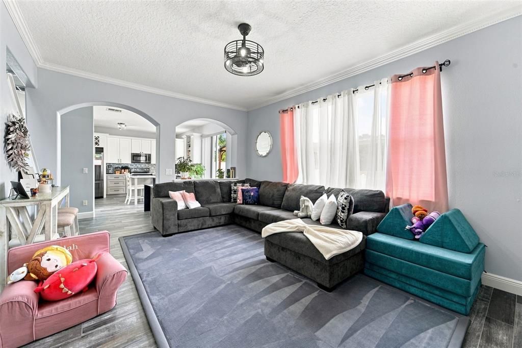 For Sale: $499,000 (3 beds, 2 baths, 2155 Square Feet)