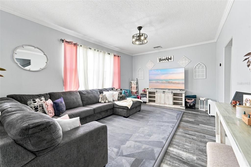 For Sale: $499,000 (3 beds, 2 baths, 2155 Square Feet)
