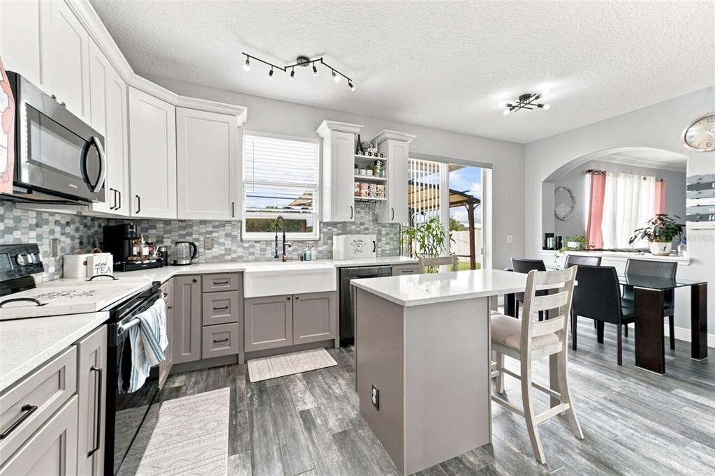 For Sale: $499,000 (3 beds, 2 baths, 2155 Square Feet)