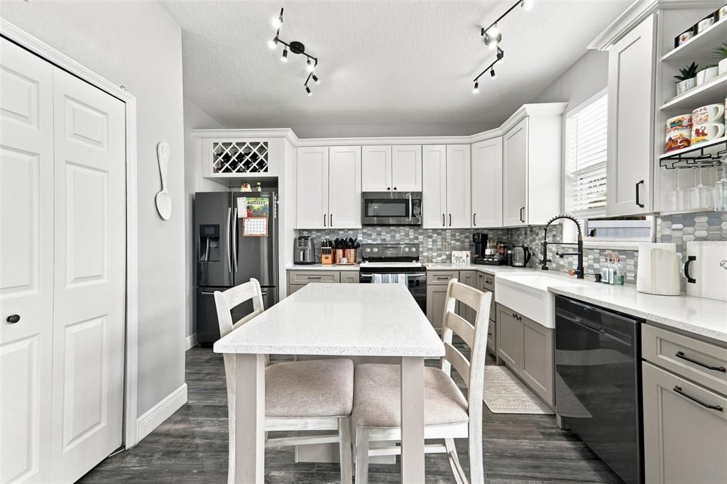 For Sale: $499,000 (3 beds, 2 baths, 2155 Square Feet)
