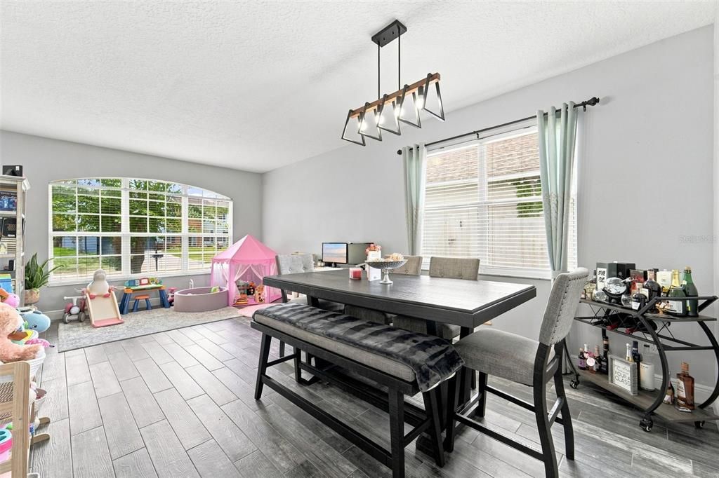 For Sale: $499,000 (3 beds, 2 baths, 2155 Square Feet)