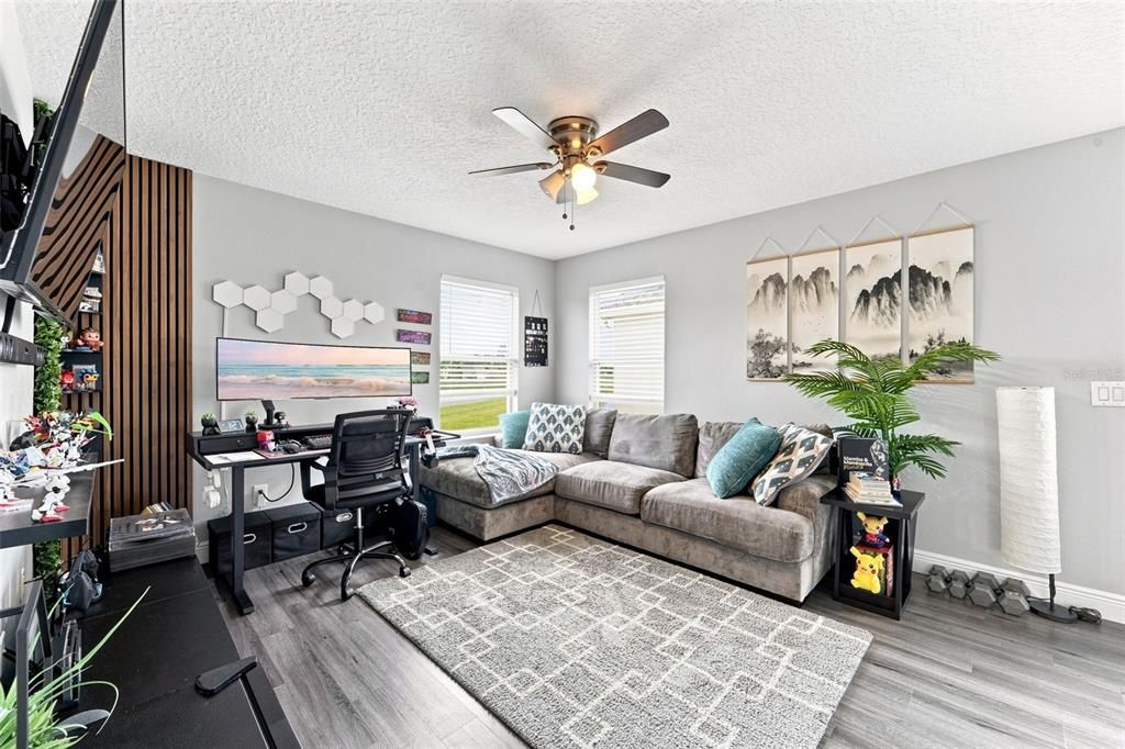 For Sale: $499,000 (3 beds, 2 baths, 2155 Square Feet)