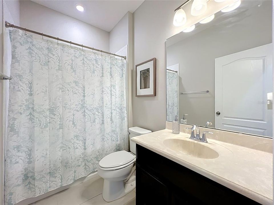 For Sale: $547,900 (3 beds, 3 baths, 2317 Square Feet)