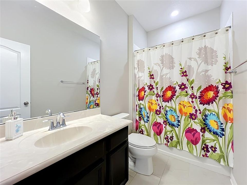 For Sale: $547,900 (3 beds, 3 baths, 2317 Square Feet)