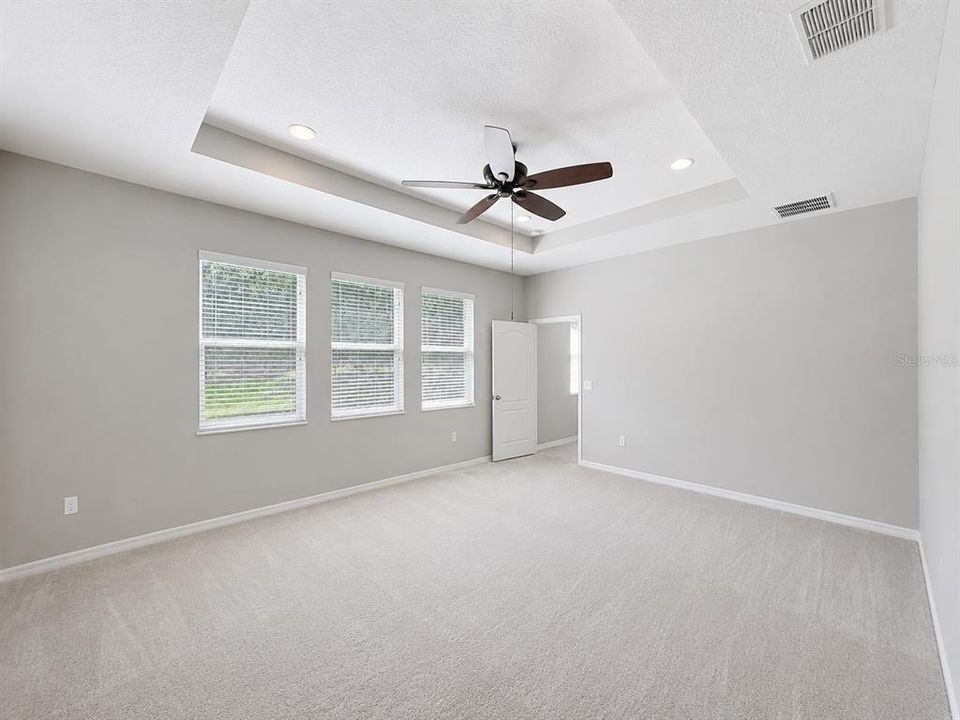 For Sale: $547,900 (3 beds, 3 baths, 2317 Square Feet)