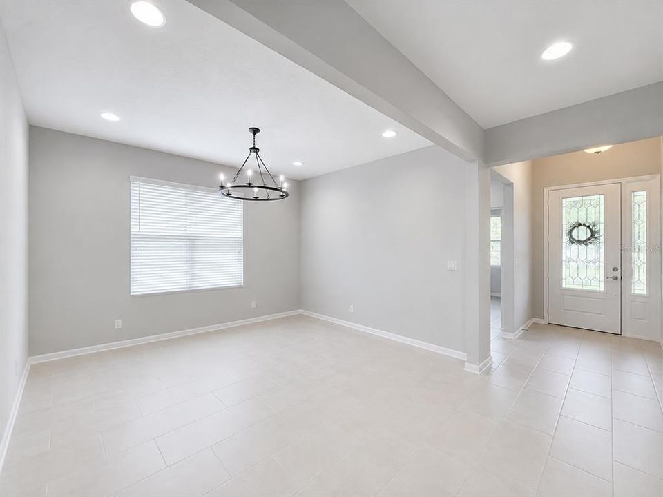 For Sale: $547,900 (3 beds, 3 baths, 2317 Square Feet)