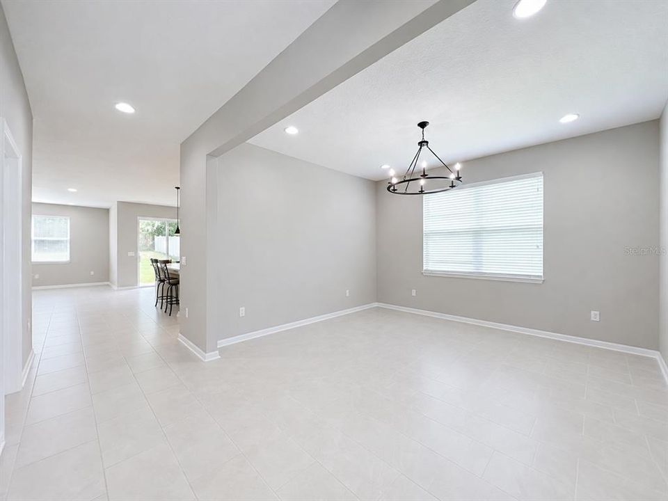 For Sale: $547,900 (3 beds, 3 baths, 2317 Square Feet)