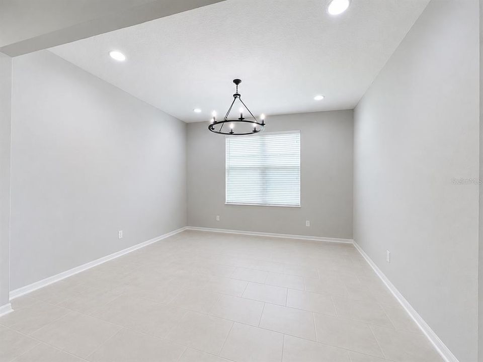 For Sale: $547,900 (3 beds, 3 baths, 2317 Square Feet)