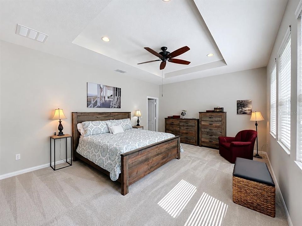 For Sale: $547,900 (3 beds, 3 baths, 2317 Square Feet)