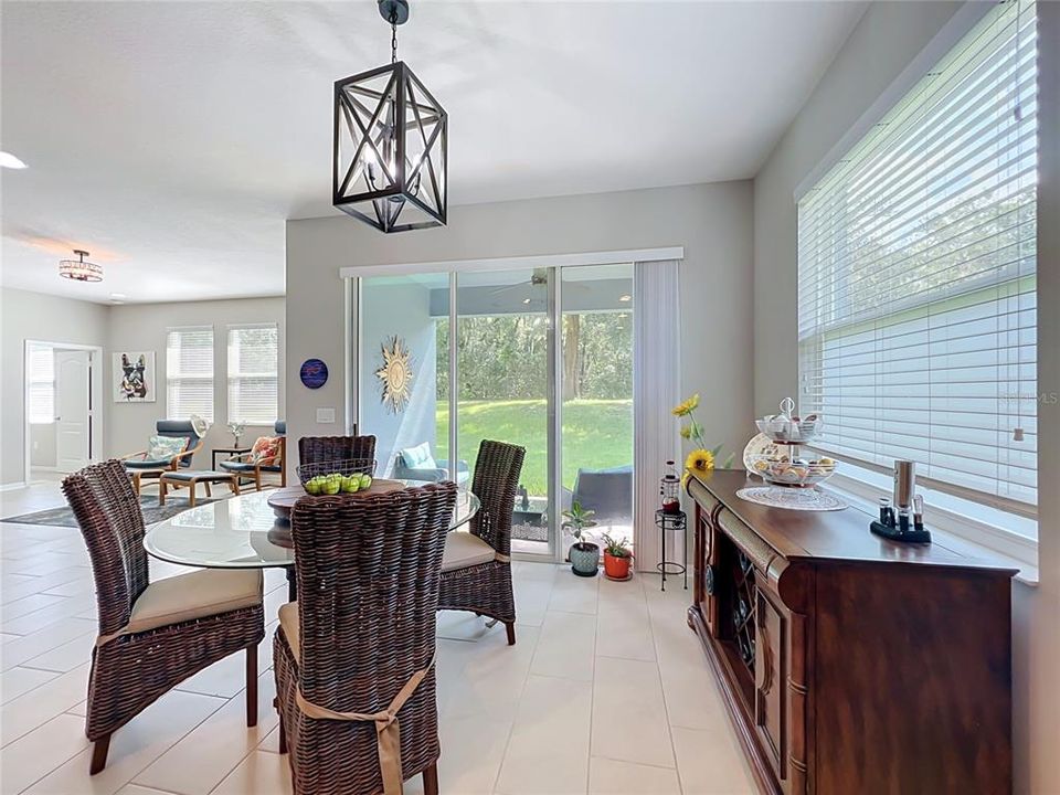 For Sale: $547,900 (3 beds, 3 baths, 2317 Square Feet)