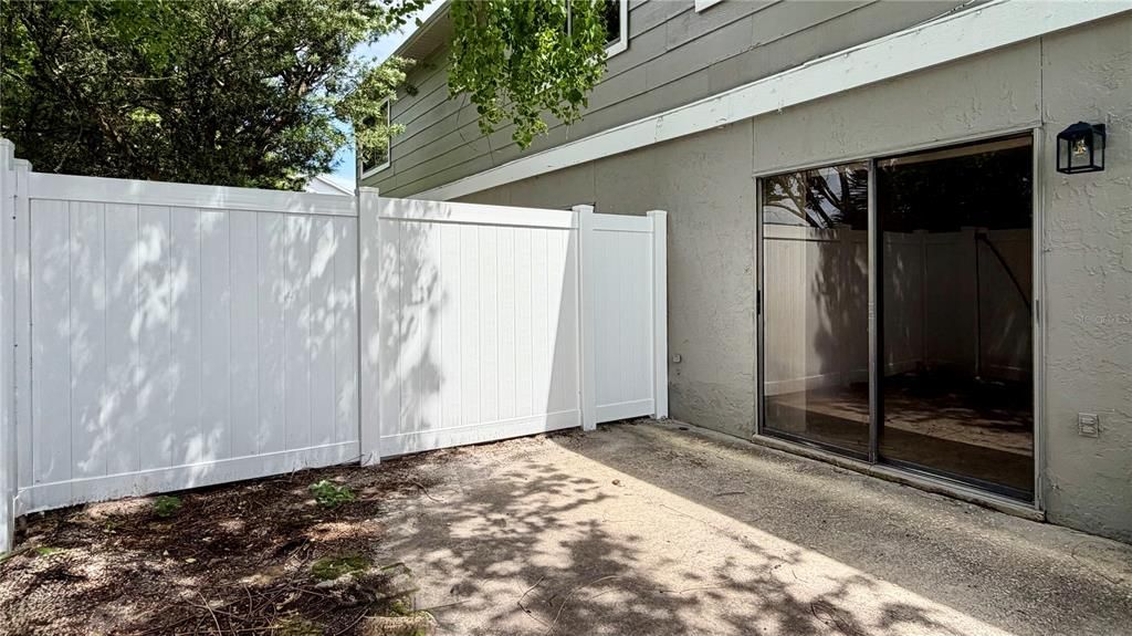 For Rent: $1,495 (2 beds, 1 baths, 996 Square Feet)