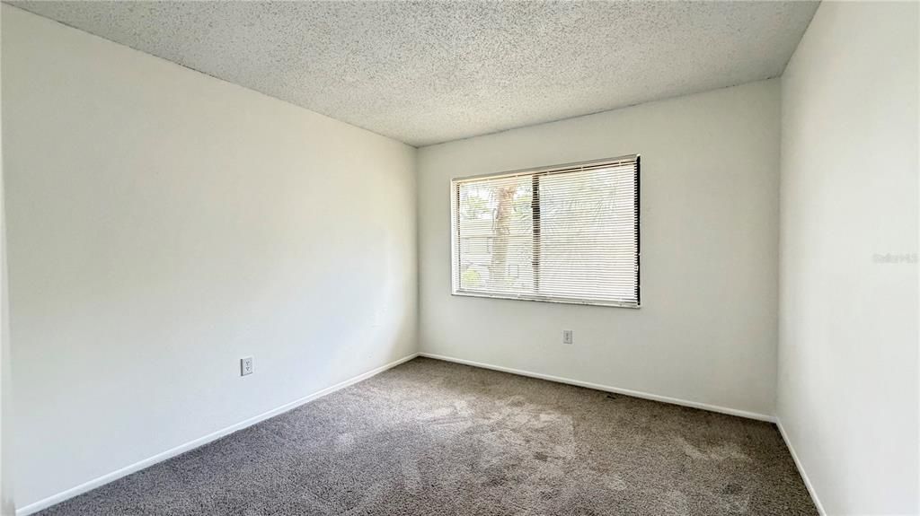 For Rent: $1,495 (2 beds, 1 baths, 996 Square Feet)