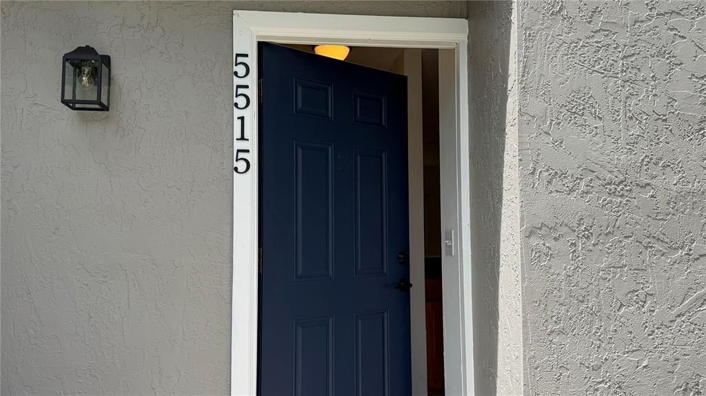 For Rent: $1,495 (2 beds, 1 baths, 996 Square Feet)
