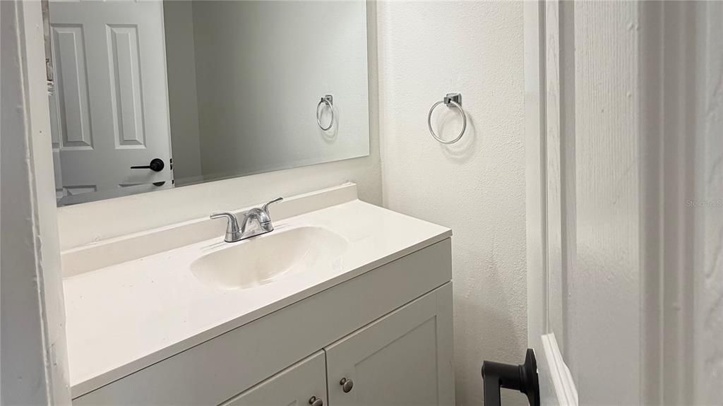 For Rent: $1,495 (2 beds, 1 baths, 996 Square Feet)