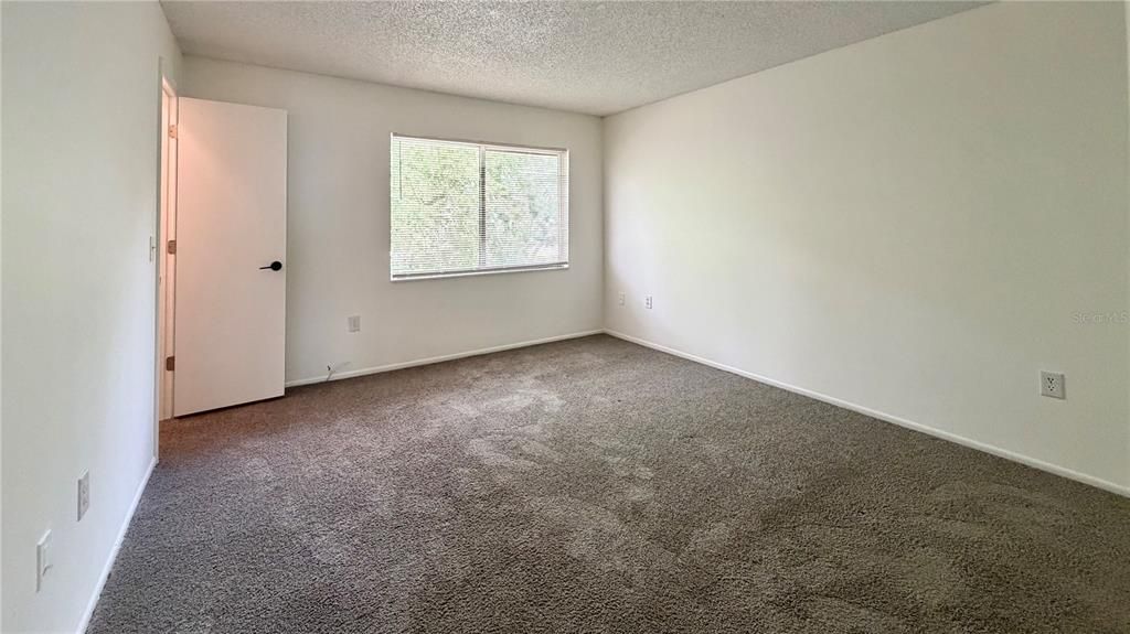 For Rent: $1,495 (2 beds, 1 baths, 996 Square Feet)
