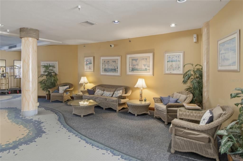 For Sale: $205,000 (1 beds, 1 baths, 309 Square Feet)