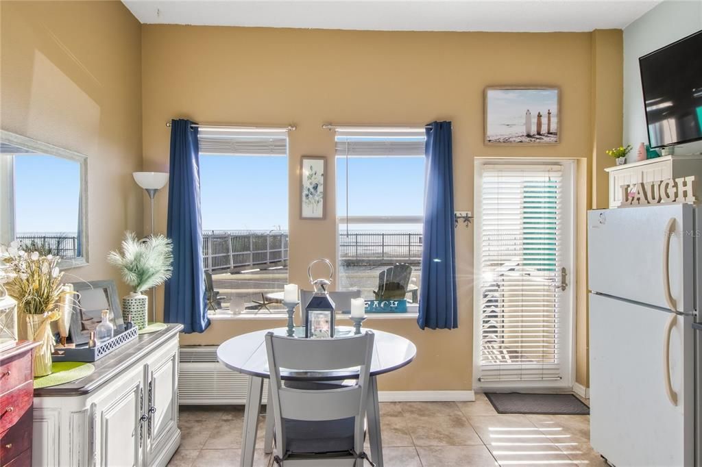 For Sale: $205,000 (1 beds, 1 baths, 309 Square Feet)