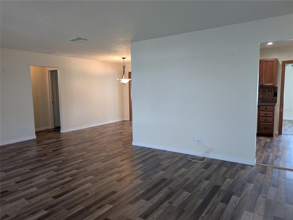 For Sale: $280,000 (2 beds, 2 baths, 1576 Square Feet)