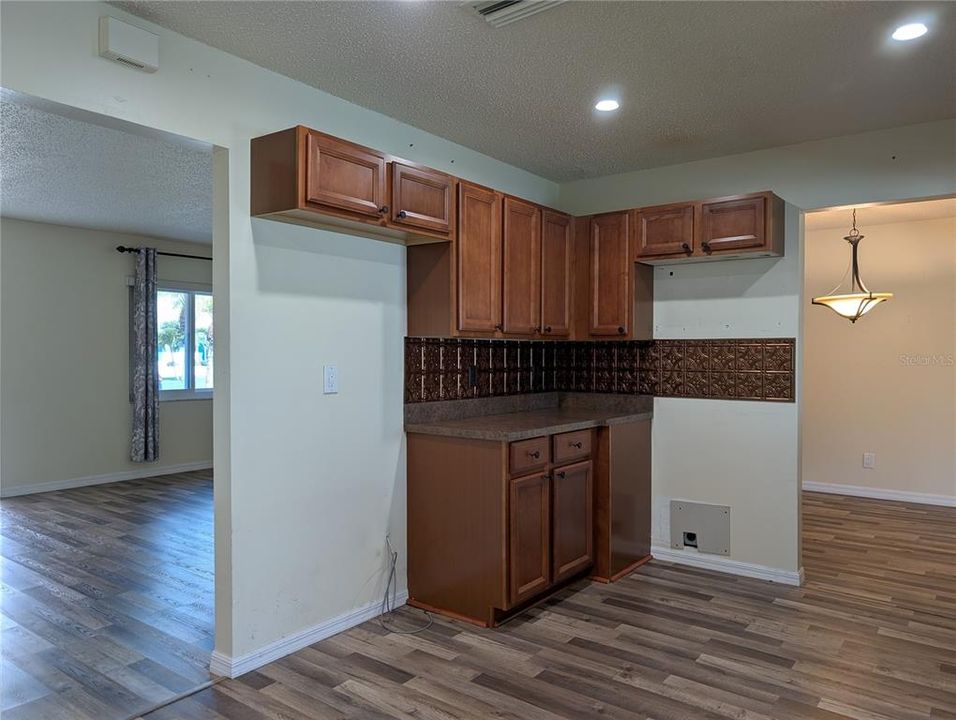 For Sale: $280,000 (2 beds, 2 baths, 1576 Square Feet)