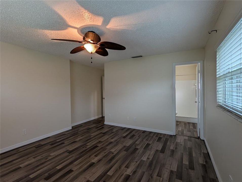For Sale: $280,000 (2 beds, 2 baths, 1576 Square Feet)