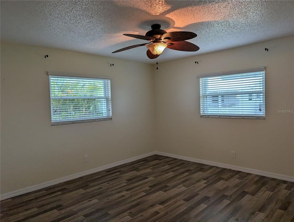 For Sale: $280,000 (2 beds, 2 baths, 1576 Square Feet)