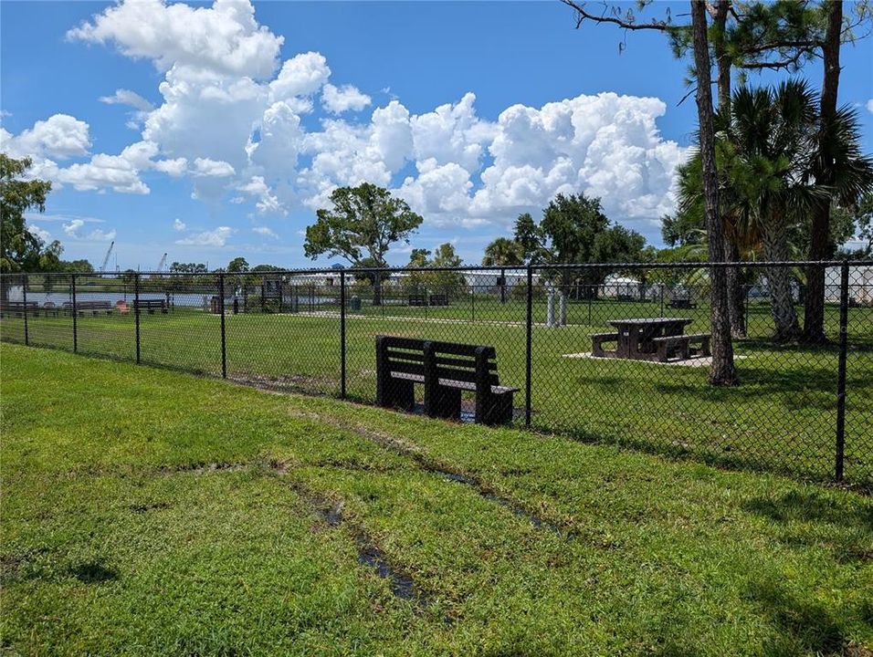 For Sale: $280,000 (2 beds, 2 baths, 1576 Square Feet)