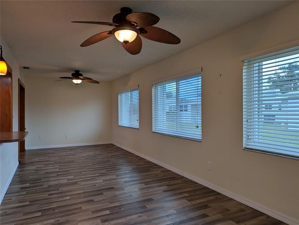 For Sale: $280,000 (2 beds, 2 baths, 1576 Square Feet)