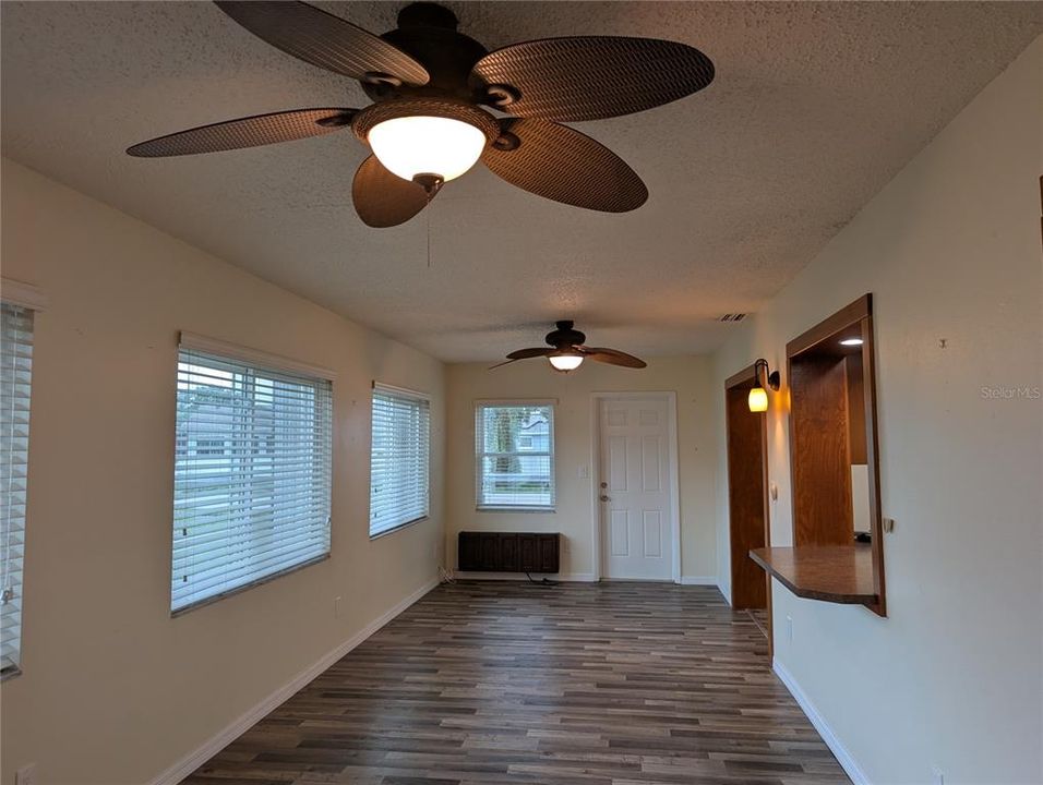 For Sale: $280,000 (2 beds, 2 baths, 1576 Square Feet)