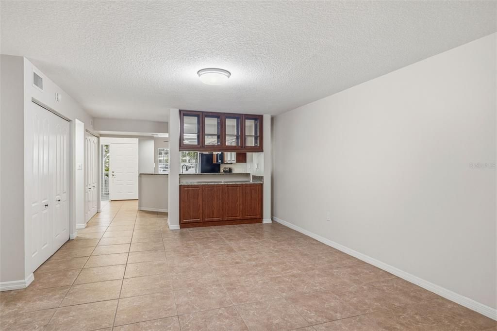 En Venta: $260,000 (2 camas, 2 baños, 1635 Pies cuadrados)