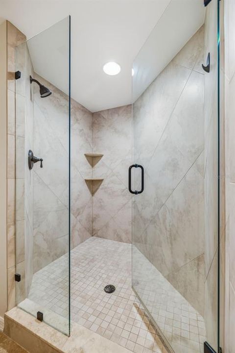 En Venta: $260,000 (2 camas, 2 baños, 1635 Pies cuadrados)