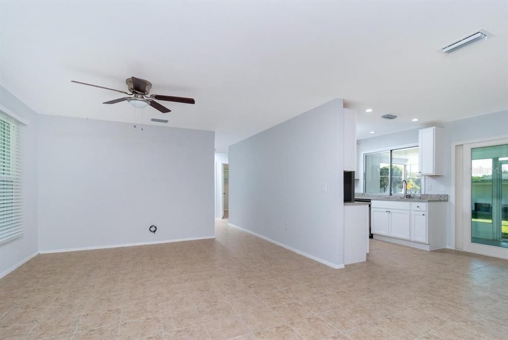 For Rent: $1,850 (4 beds, 2 baths, 1457 Square Feet)