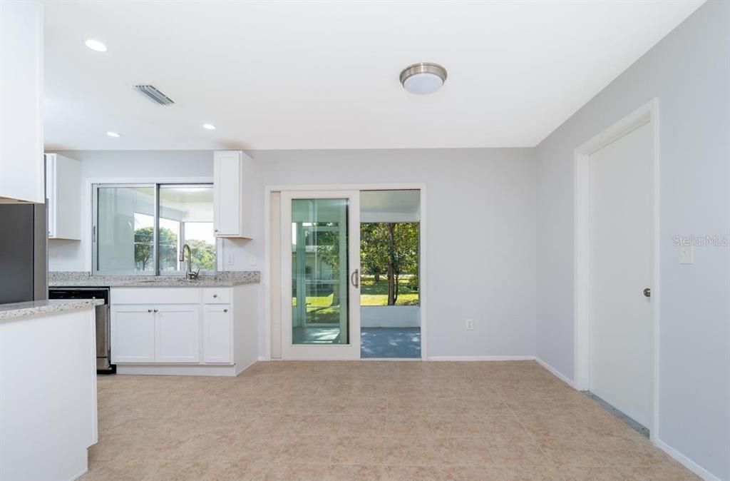 For Rent: $1,850 (4 beds, 2 baths, 1457 Square Feet)