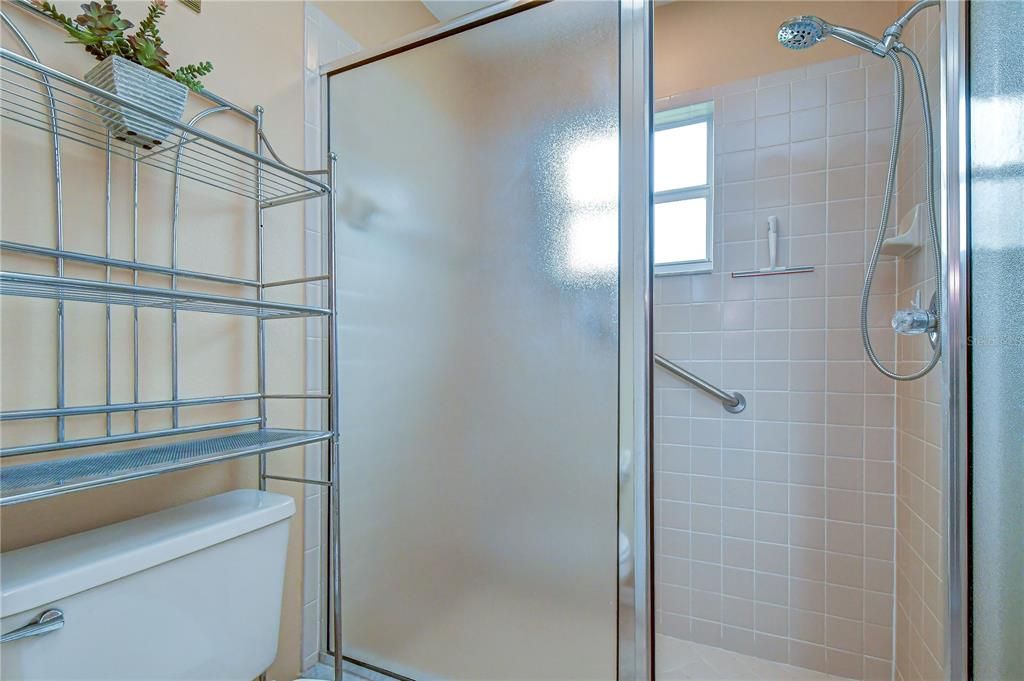 На продажу: $439,900 (3 спален, 2 ванн, 1515 Квадратных фут)