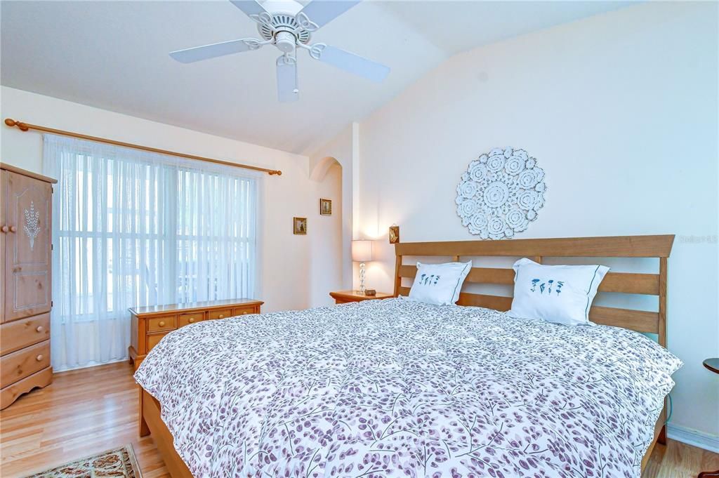 На продажу: $439,900 (3 спален, 2 ванн, 1515 Квадратных фут)