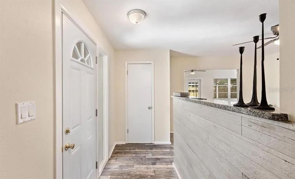 For Sale: $220,000 (3 beds, 2 baths, 1456 Square Feet)