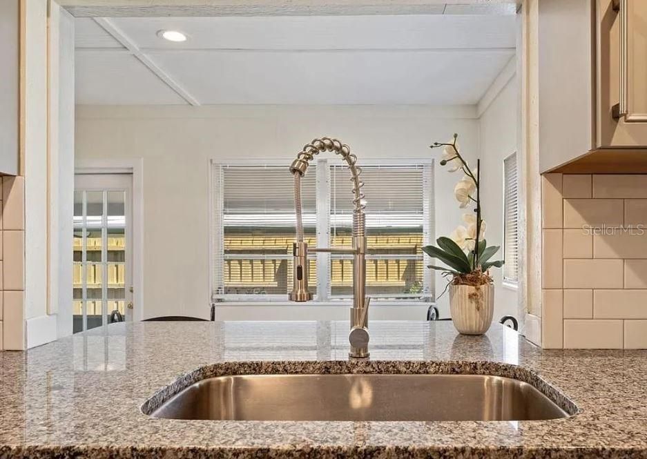 For Sale: $220,000 (3 beds, 2 baths, 1456 Square Feet)